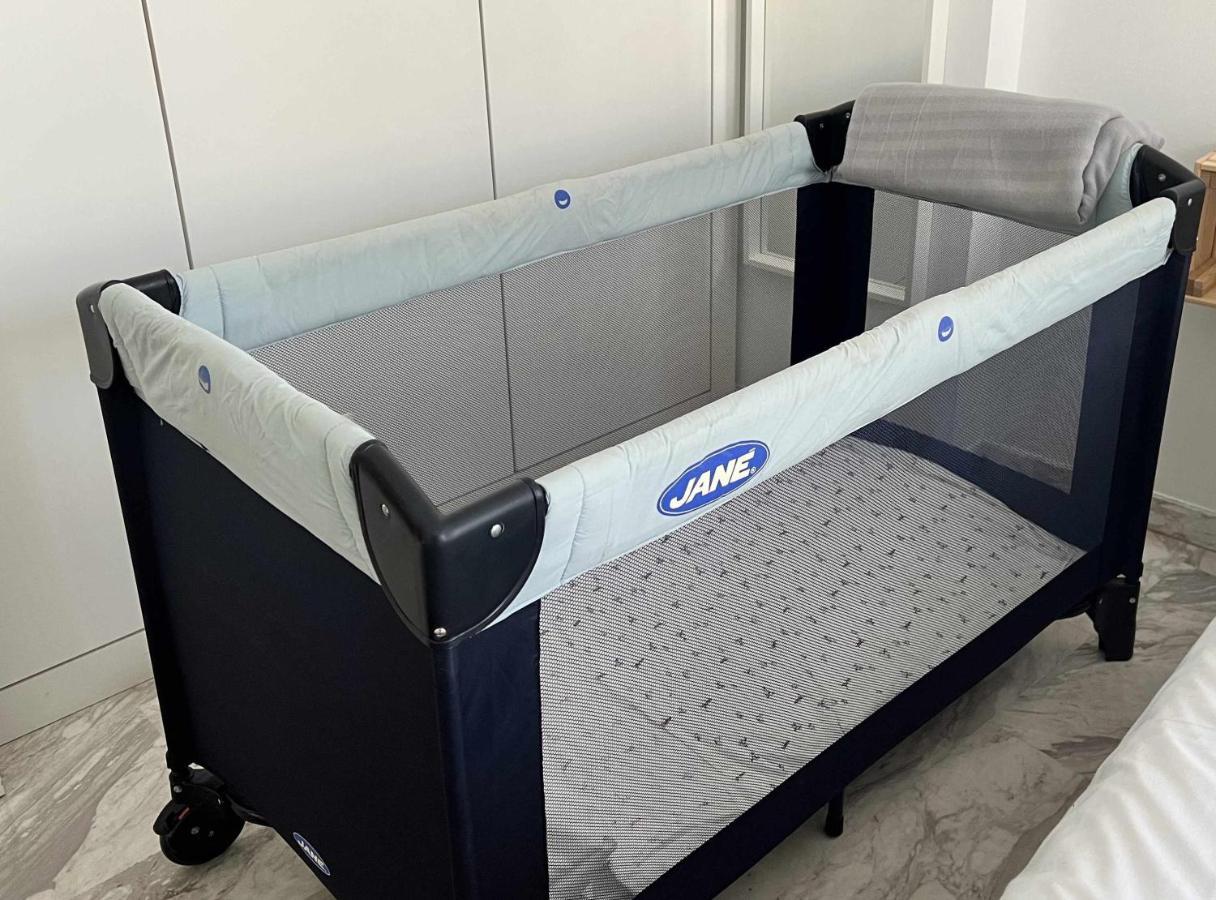 Atico San Bernardo Terraza Y Parking Incluido Appartement
