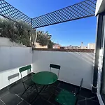 Atico San Bernardo Terraza Y Parking Incluido